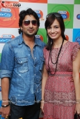 Dia Mirza & Arshad promote hum tum aur Ghost on Radiocity - inditop.com 8