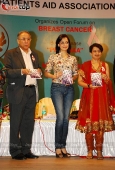 Dia Mirza launches book Prernaa - inditop.com 15