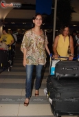 Dia Mirza, Zarine Khan arrive back in Mumbai From IIFA - inditop.com1