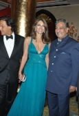 Hot Liz Hurley graces ROyal Rajasthan Gala Charity Dinner - inditop.com6