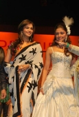 Isha Koppikar and Aarti Chabbria walk the ramp for Bharat n Dorris on day 2 - inditop.com 