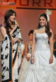 Isha Koppikar and Aarti Chabbria walk the ramp for Bharat n Dorris on day 2 - inditop.com 3