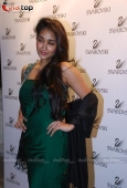 Jiah Khan, Perizad, Neetu Chandra & lots more hot babes at Swarovski auction dinner - inditop.com 13