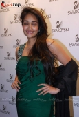 Jiah Khan, Perizad, Neetu Chandra & lots more hot babes at Swarovski auction dinner - inditop.com 9