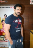 John Abraham & Hot Manasi Scott promotes Jhootha hi Sahi with Pakhi - inditop.com11