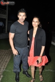 John and Bipasha spotted entering PVR to watch Inception - inditop.com9