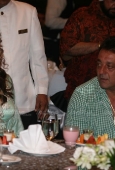 Kangana Ranaut  and Sanjay Dutt with her wife grace Knockout Iftaar party - inditop.com24