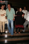 Kangana Ranaut  and Sanjay Dutt with her wife grace Knockout Iftaar party - inditop.com43