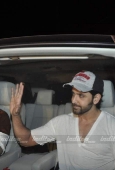 Kangana, Hrithik, Dino and lots more at SRK bash for Akon at Mannat - inditop.com 4