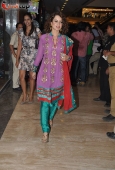 Kangna Ranaut, Sophie grace Manyata Dutt Baby Shower ceremony at Veda - inditop.com6