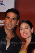 Kareena Kapoor & Akshay Kumar at Kambaqt Ishq press meet 12