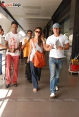 Kareena Kapoor and saif arrive back in Mumbai From IIFA - inditop.com3