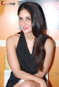 Kareena Kapoor at the 3 Idiots script book launch - inditop.com16