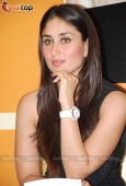 Kareena Kapoor at the 3 Idiots script book launch - inditop.com28