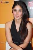 Kareena Kapoor at the 3 Idiots script book launch - inditop.com9