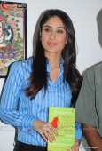 Kareena Kapoor launches the Marathi version of Rutuja Diwekar book Dont Lose Your Mind, Lose Your Weight - inditop.com   13