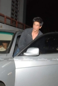 Kareena Kapoor, Saif, Shahrukh Khan and Many Others at Karan Johar birthday bash - inditop.com14