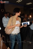 Lara Dutta, Ritesh Deshmukh, Vivek Oberoi airport pics as they leave for IIFA Colombo - inditop.com10