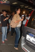 Lara Dutta, Ritesh Deshmukh, Vivek Oberoi airport pics as they leave for IIFA Colombo - inditop.com12