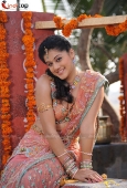 Photoshoot of Telugu Heroine Tapasee - inditop.com2