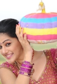 Photoshoot of Telugu Heroine Tapasee - inditop.com38