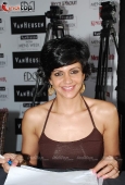 Mandira Bedi at Van Heusen Mens Fashion Week model auditions - inditop.com