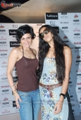 Mandira Bedi at Van Heusen Mens Fashion Week model auditions - inditop.com3