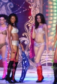 Models at Triumph Lingerie show - inditop.com 15