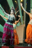 Performance pics of Deepika, Ria, Neha, Koina, Sophie at Sahara Sports Awards inditop.com  14