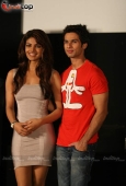 Priyanka Chopra & Shahid Kapoor at Kaminey press meet 12