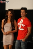 Priyanka Chopra & Shahid Kapoor at Kaminey press meet 13