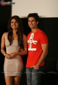 Priyanka Chopra & Shahid Kapoor at Kaminey press meet 14