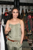 Rani Mukherjee launches Sabyasachi store - inditop.com6