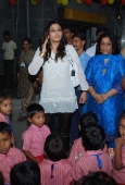 Raveena Tandon & Teejay launches book by Podar institute - inditop.com  39