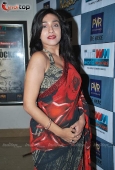 Rituparna Sengupta, Claudia Ciesla and Vaishali Desai at The Hurt Locker Indian premiere - inditop.com 1