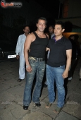 Salman Khan & Zarine at Aamir Khan Bollywood bash for Gustavo Santaolalla - inditop.com11