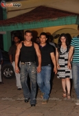 Salman Khan & Zarine at Aamir Khan Bollywood bash for Gustavo Santaolalla - inditop.com21