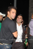 Salman Khan & malaika arora khan at Dabang pre film bash at Aurus - inditop.com 5