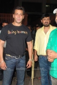 Salman Khan & malaika arora khan at Dabang pre film bash at Aurus - inditop.com 7