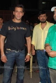 Salman Khan & malaika arora khan at Dabang pre film bash at Aurus - inditop.com 8