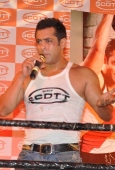 Salman Khan lunches Dixcy Scott innerwear - inditop.com 36