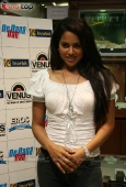 Sameera Reddy promotes De Dhana Dhan - inditop.com  4