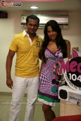 Sameera Reddy with Sidharth Kannan at Meow Fm station - inditop.com  12