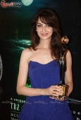 Saumya Tandon at Boro Plus Gold Awards Red carpet - inditop.com10