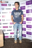 Shahid Kapoor at Kaminey promotional event 6