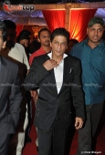 Shahrukh Khan, Gauri, Juhi, Hema, Abhishek at Saurabh Dhoot and Radhika Singal wedding - inditop.com 10