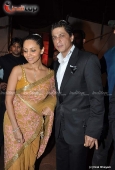 Shahrukh Khan, Gauri, Juhi, Hema, Abhishek at Saurabh Dhoot and Radhika Singal wedding - inditop.com 21