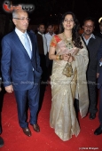 Shahrukh Khan, Gauri, Juhi, Hema, Abhishek at Saurabh Dhoot and Radhika Singal wedding - inditop.com 23