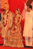 Shahrukh Khan, Gauri, Juhi, Hema, Abhishek at Saurabh Dhoot and Radhika Singal wedding - inditop.com 39