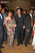 Shahrukh Khan, Hrithik Roshan & Govinda with there wifes at Shilpa Shetty & Raj Kundra wedding reception -  inditop.com 1